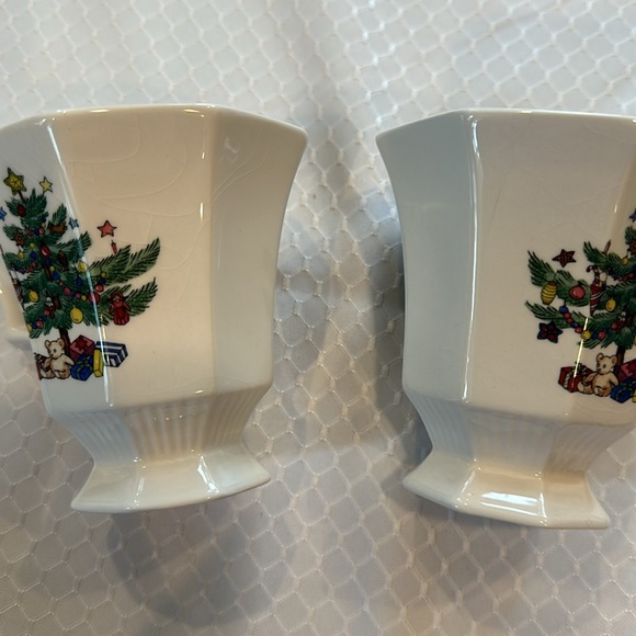 6 🎄Nikko Christmastime cups &saucers. holly-shaped handles! Octogon- shaped - Picture 10 of 13